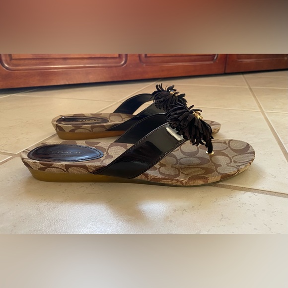 Coach Sandals - Picture 4 of 7